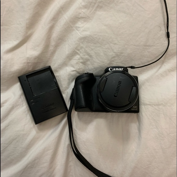 Canon PowerShot SX400 IS Camera - Picture 1 of 7
